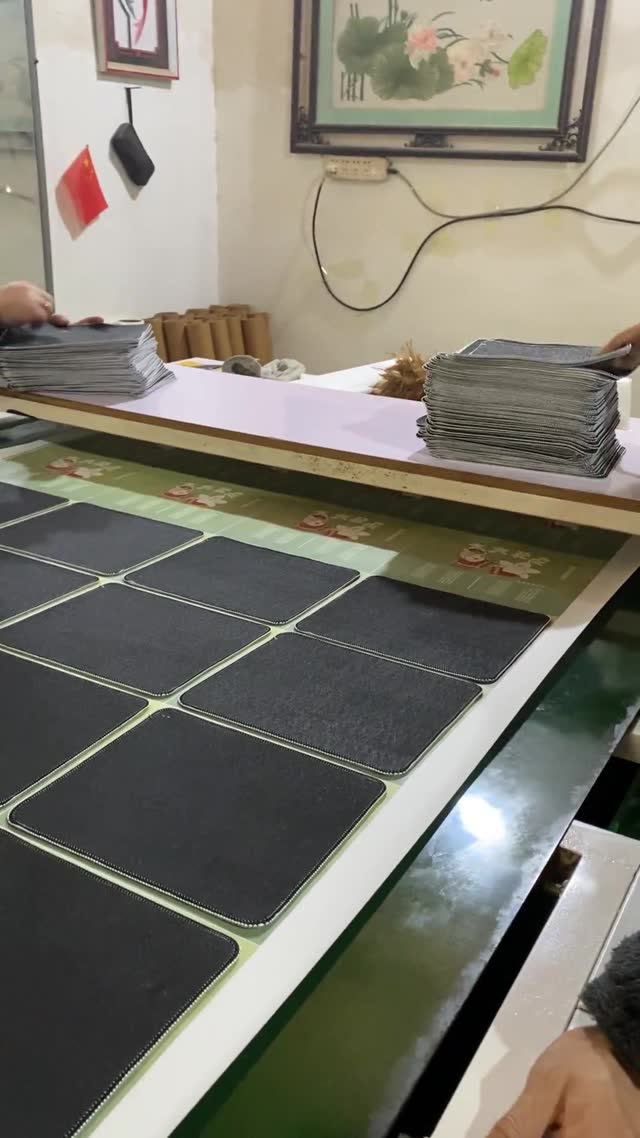 工厂裁剪工序实拍